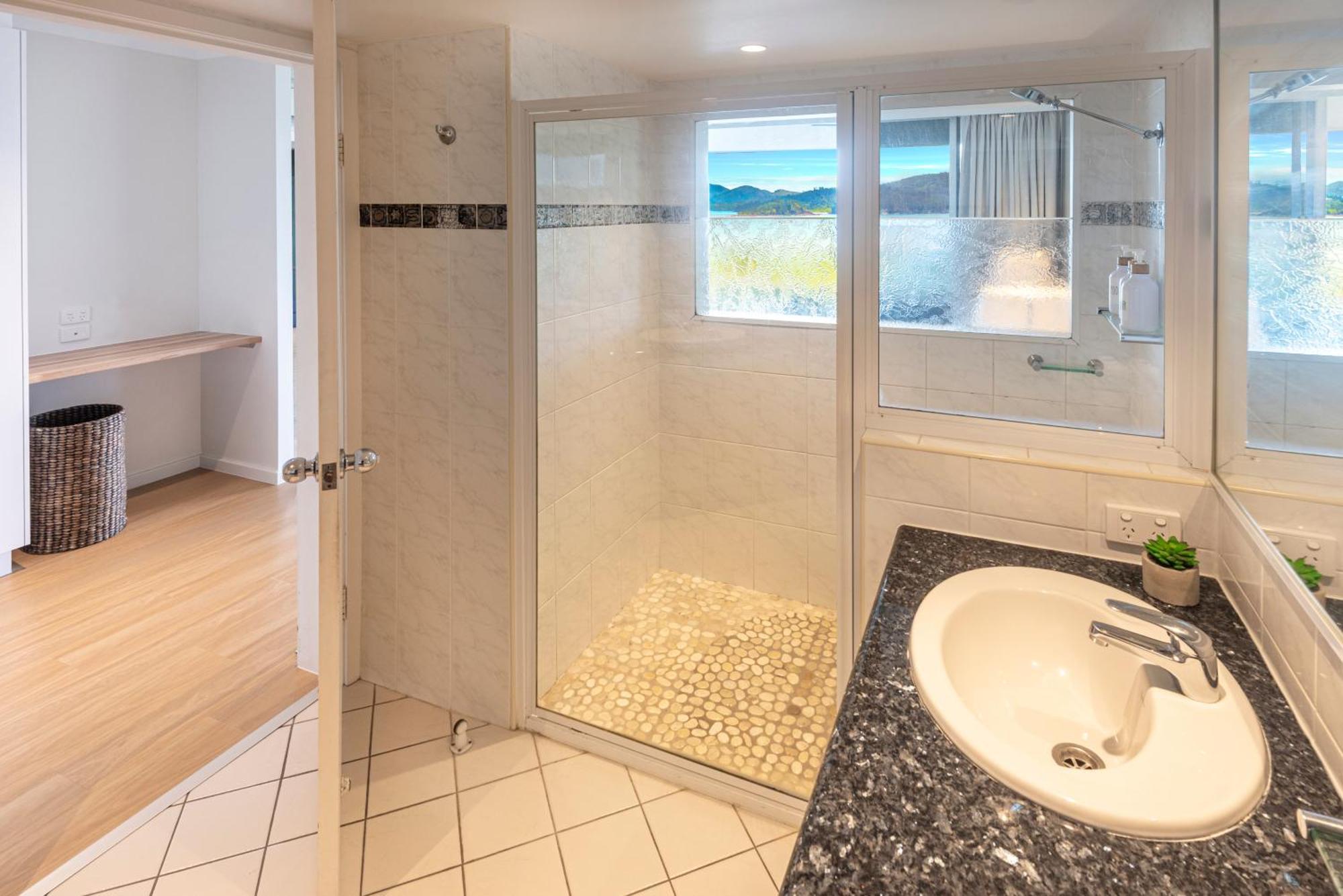 Lagoon Beachfront Lodge 202 On Hamilton Island By Hamorent Bagian luar foto
